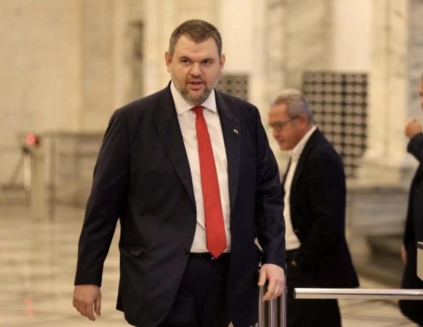 Парламентът трябва да тръгне, ако не го направим, подаряваме България