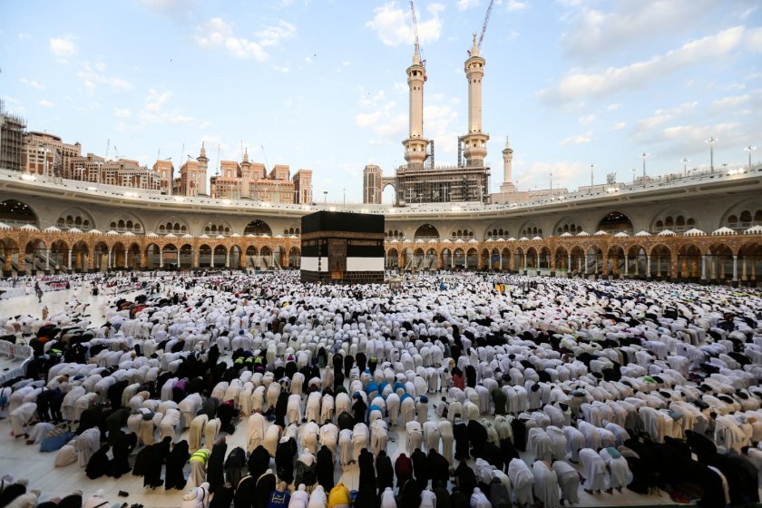 Жертвите на горещините в Мека надхвърлиха 1000 души