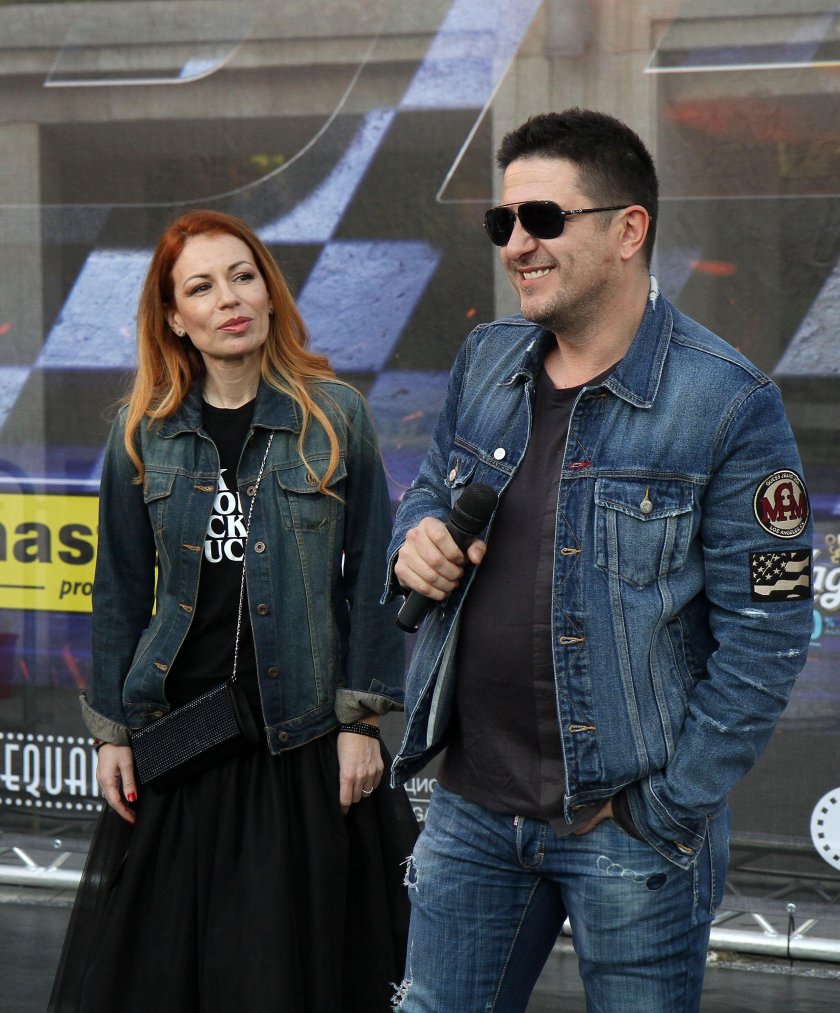 За първи път наяве излиза кой е мъжът до бившата