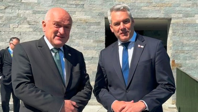 Служебният премиер Димитър Главчев е рзговарял с канцлера на Австрия