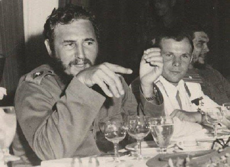 Снимката на деня – Кастро и Гагарин