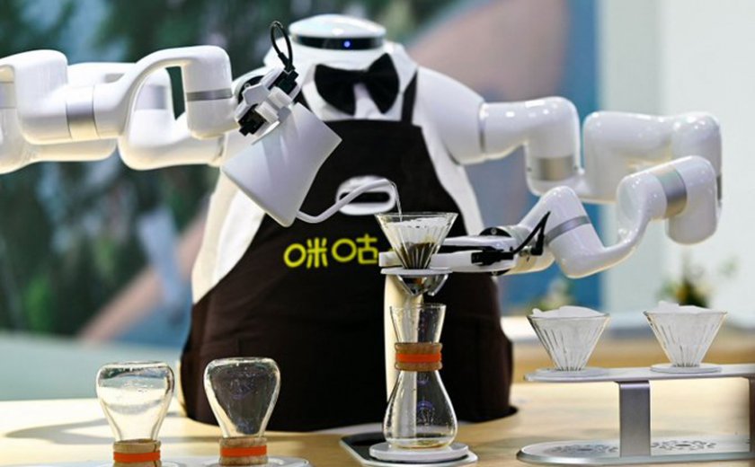 Градски съвет в Южна Корея съобщи, че първият им робот-административен служител