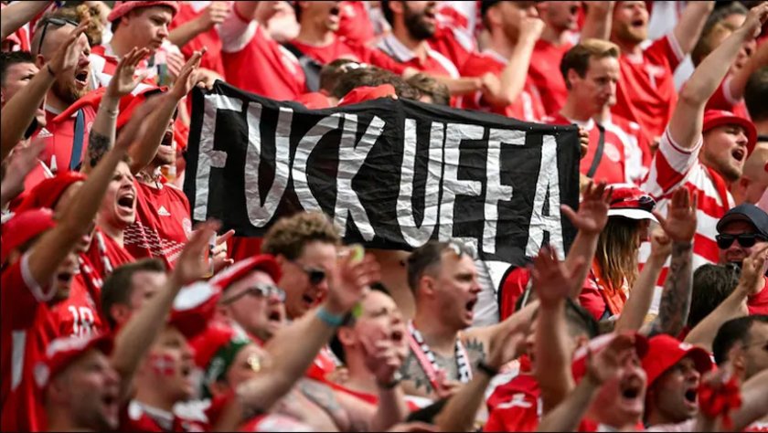 Плакат „F*** UEFA“ донесе глоба за Датския футболен съюз