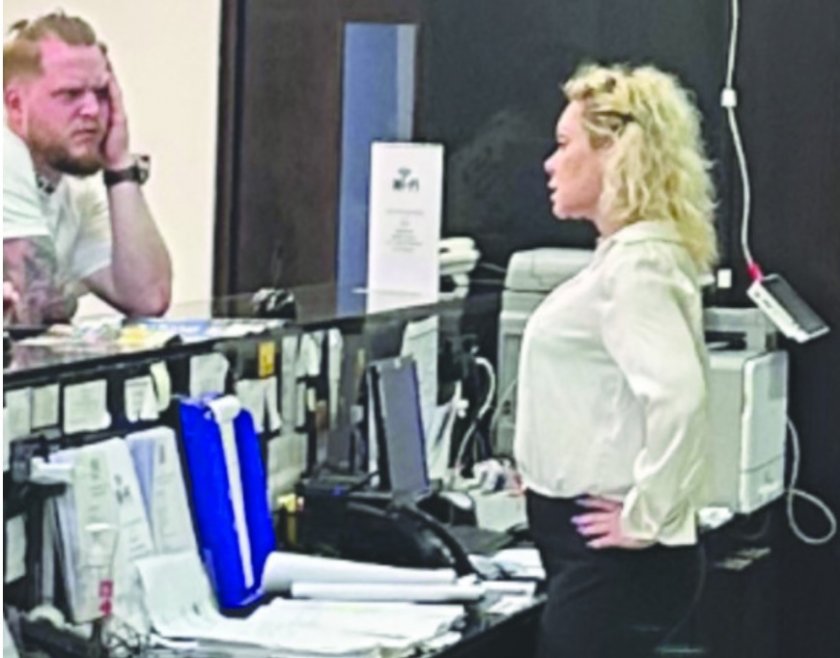 Албена Вулева смени рязко попрището си и стана рецепционистка в