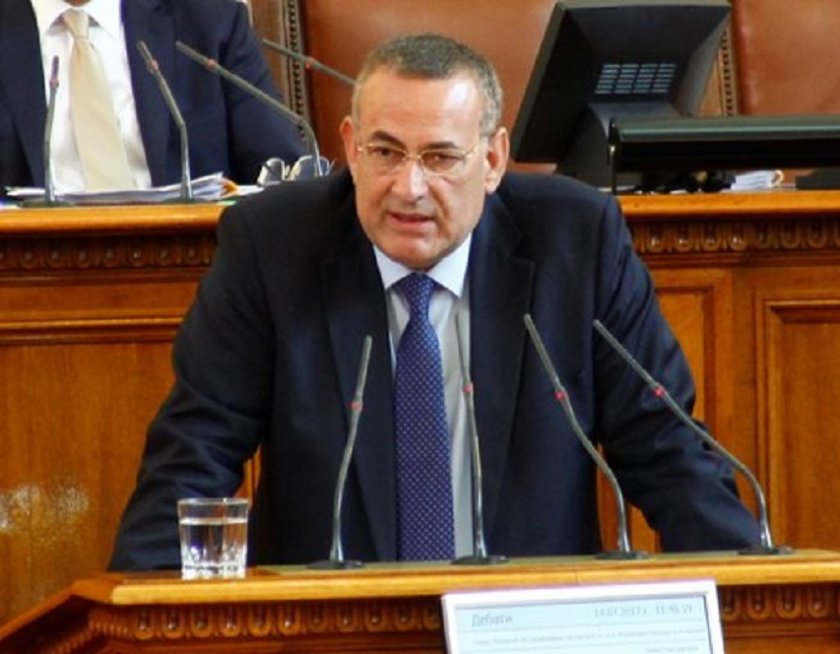 Сред гласувалите против кабинета Желязков има доста знакови фигури от