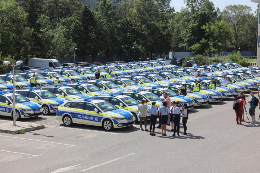 Още нови коли в автопарка на МВР: Вижте автомобилите на „Пътна полиция“ (СНИМКИ)