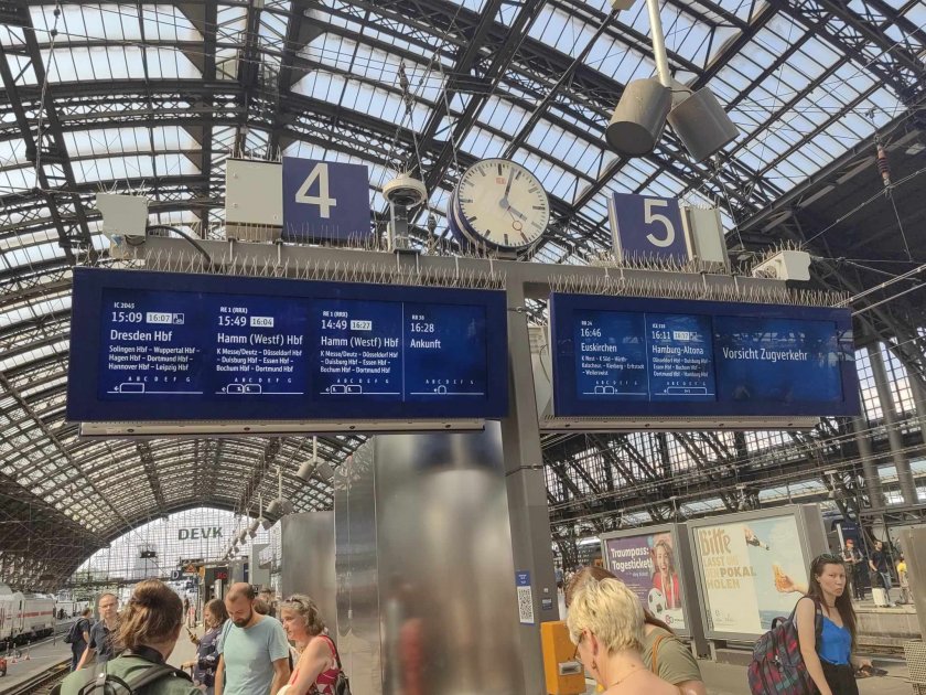 За едни европейското първенство в Германия върви по план, а