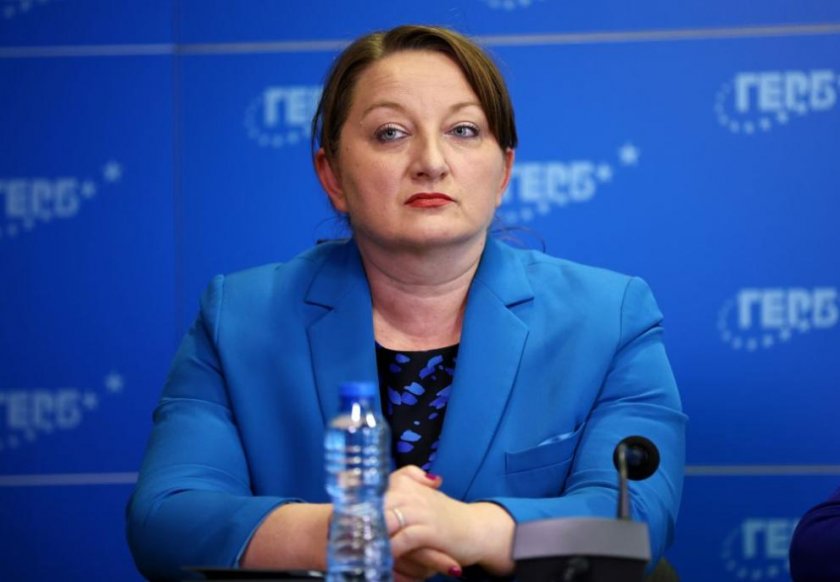 Сачева: ГЕРБ няма да подкрепи нито втория, нито третия мандат