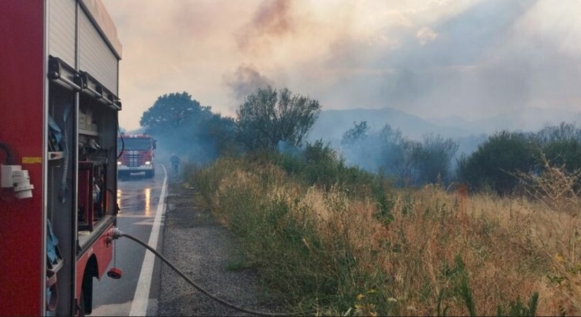 Огнен ад: Пожар лумна до Баня, Карловско