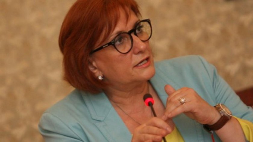 Искра Михайлова: Няма конфликт Доган - Пеевски, насажда се изкуствен конфликт между хората