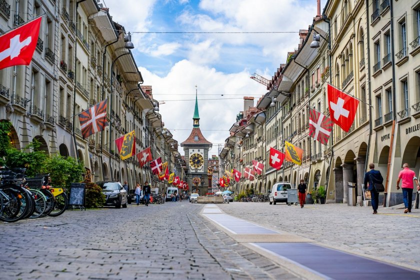 Швейцария разследва над 50 нарушения на санкциите срещу Русия