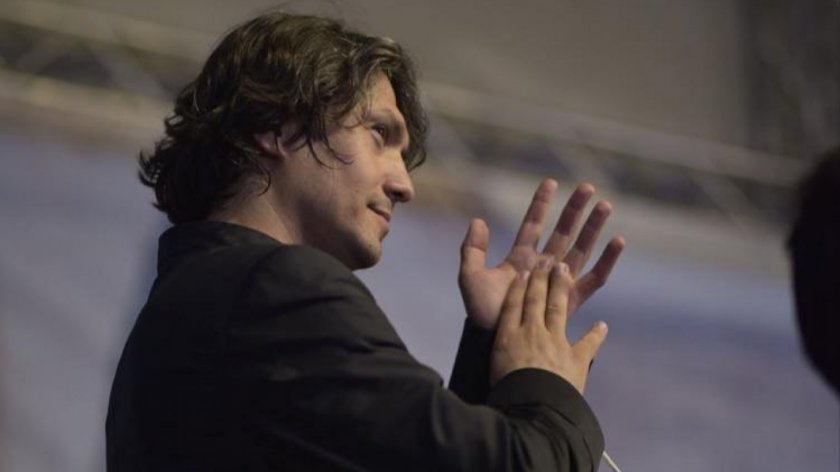 Диригентът Йордан Камджалов е запознал Николай Марков и Ивелин Михайлов,