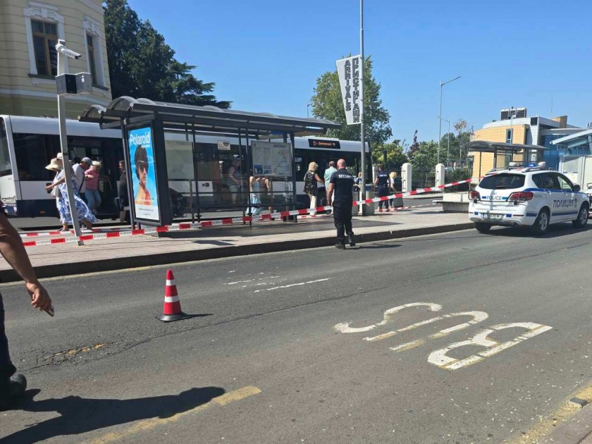 Районът пред автобусната спирка на Автогара Юг в Бургас е