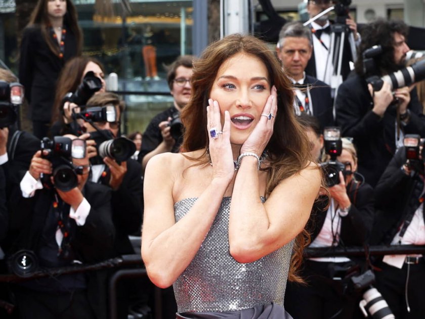 Карла Бруни - някогашен топмодел и бивша първа дама на