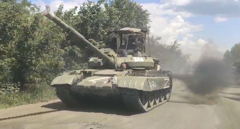 Русия праща на фронта в Украйна 60-годишни танкове