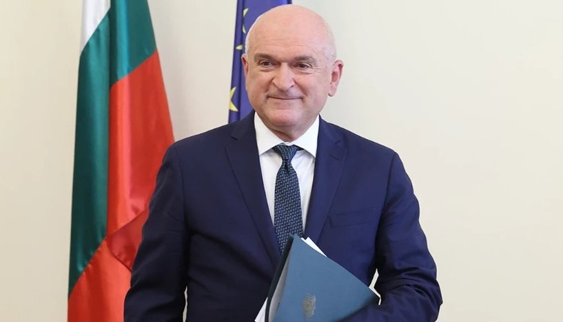 Служебният премиер Димитър Главчев събра кураж и декларира, че е