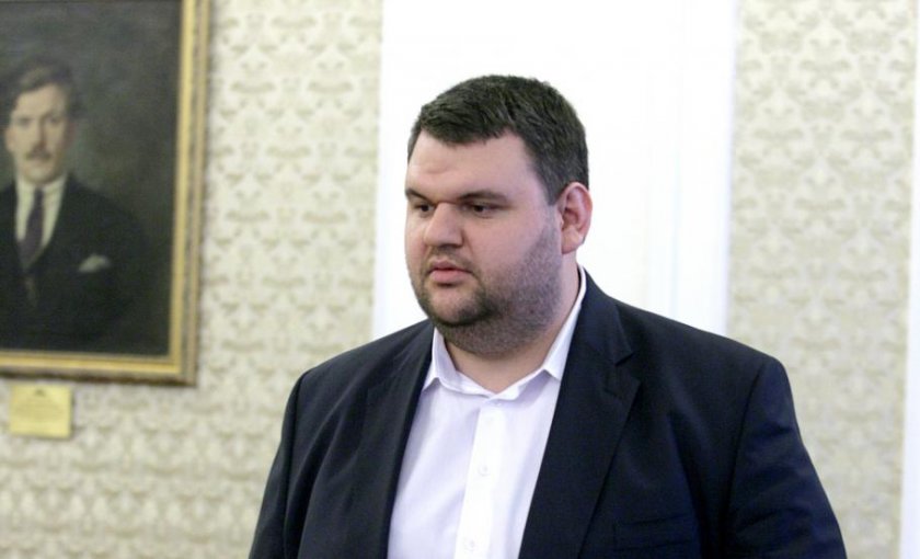 Делян Пеевски с дарение след огнената стихия във Воден. Председателят