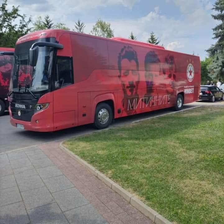 ЦСКА показа новия автобус