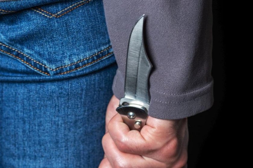 Рецидивист нападна и заплаши с нож възрастен мъж в Монтана