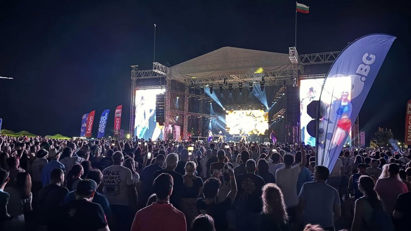 За шеста поредна година няколко хиляди души станаха част от