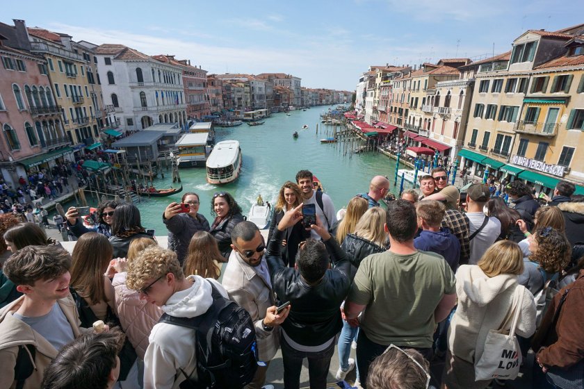 Венеция ограничава туристическите групи до 25 души