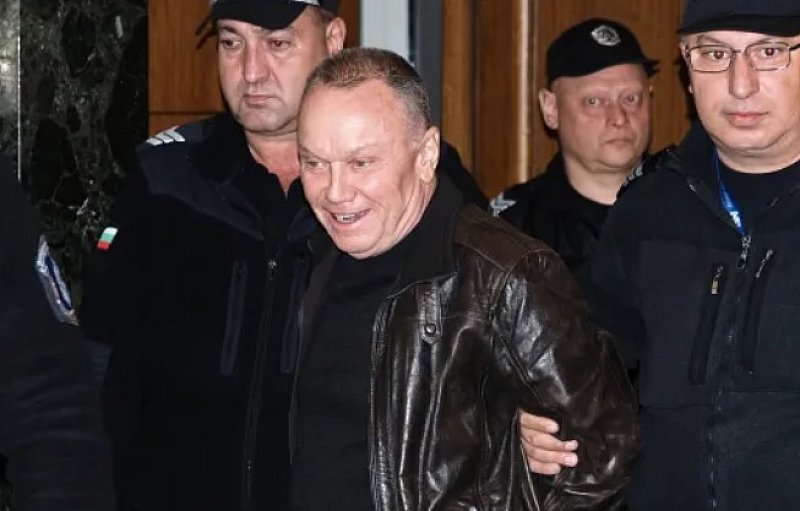 Въпреки болежките: Оставиха в ареста Марин Димитров от аферата с митниците