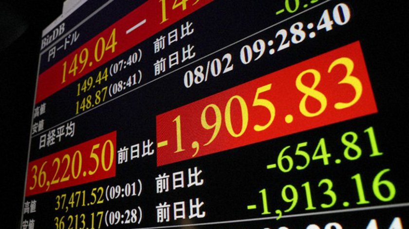 Nikkei с втори най-голям спад в историята