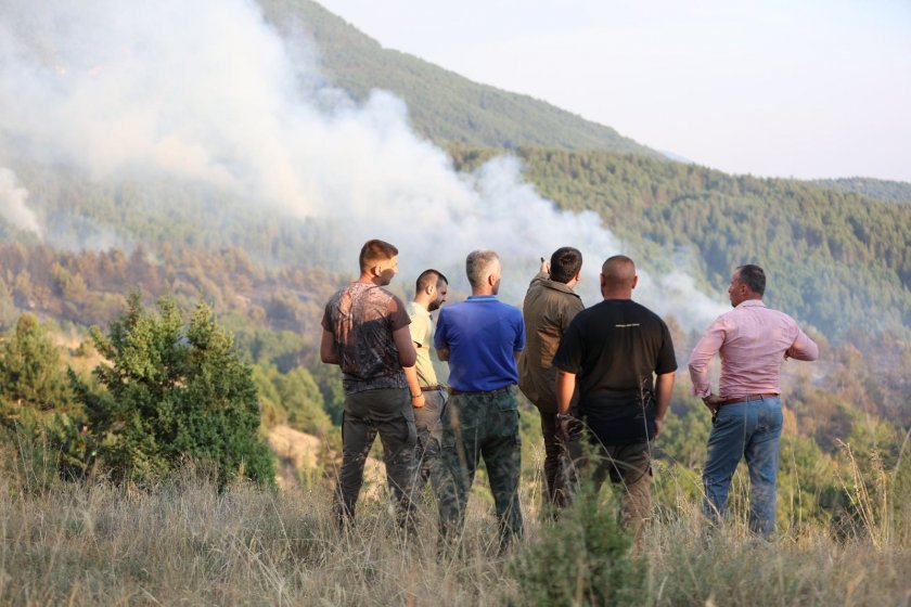 Още повече се разгоря пожарът на границата ни с Гърция