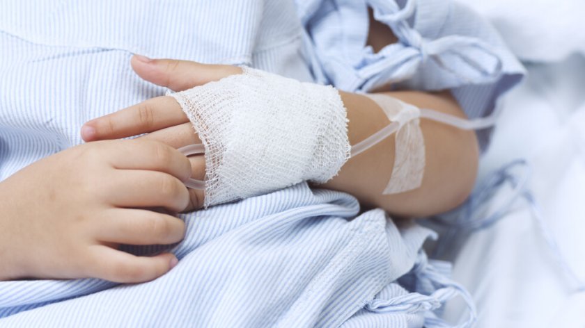 Тежко, но стабилизирано е състоянието но 9-годишното дете, което бе