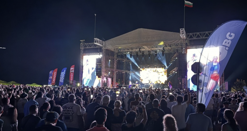 Дъждът нe отказа хиляди да се забавляват на Spice Music Festival