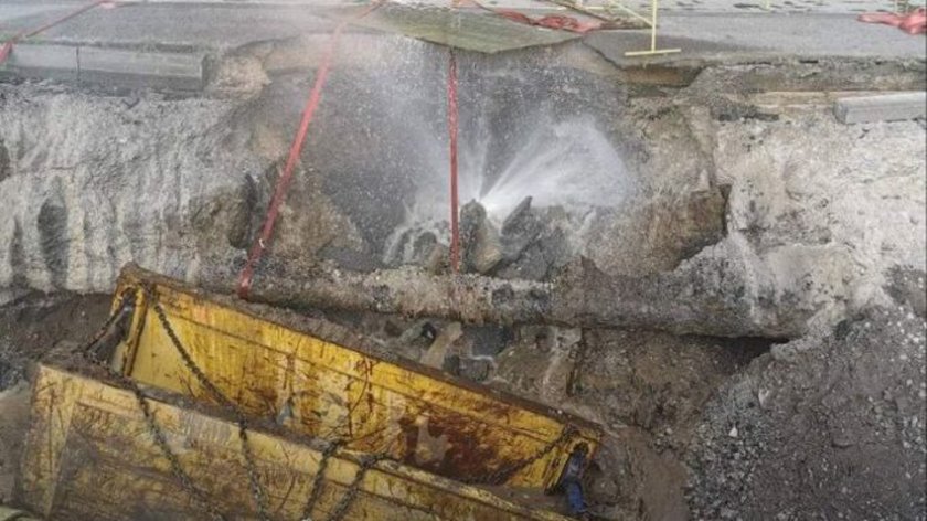 Авария остави няколко квартала в Перник без вода
