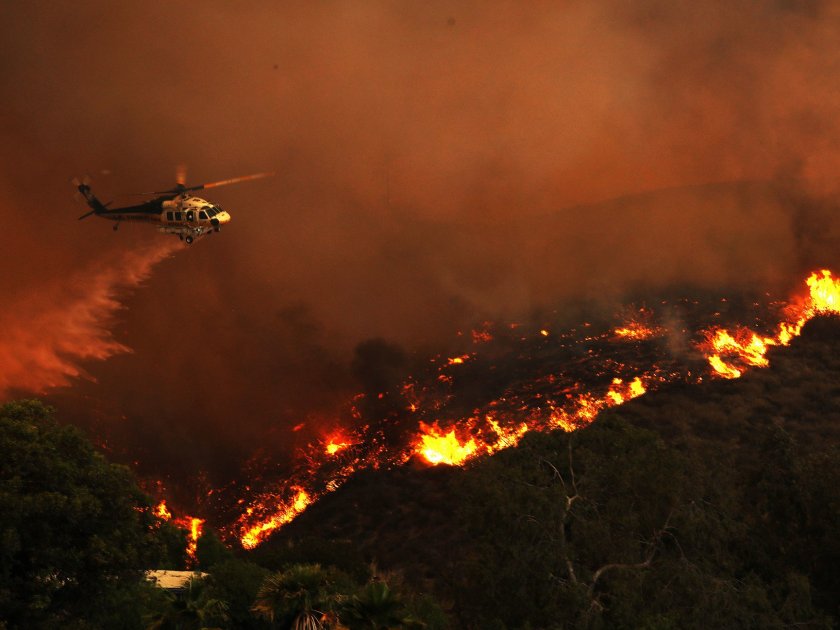 Хеликоптер се разби при гасене на пожар в Австралия