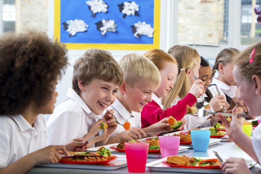 Ученици се обучават на здравословно хранене
