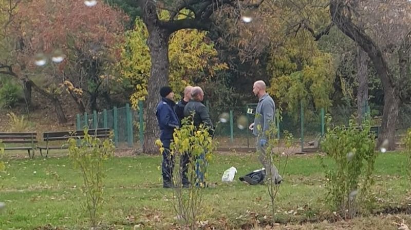 Труп на мъж е открит в пловдивски парк