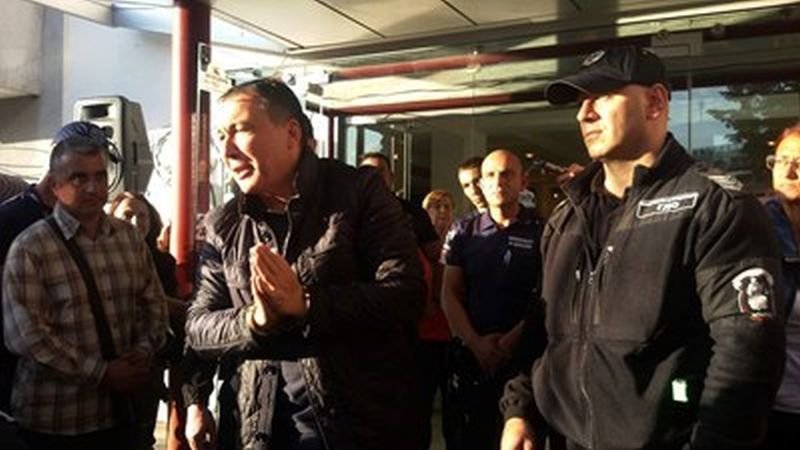 Кметът на Несебър щял да работи от ареста
