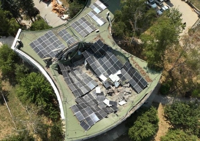 Изграждат наново срутената аула на НБУ