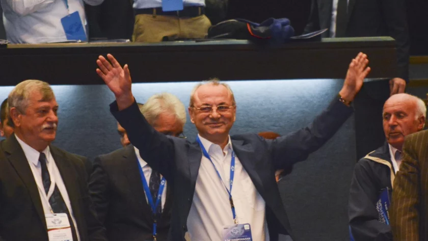 Войната в ДПС нанесе още един удар на почетния председател