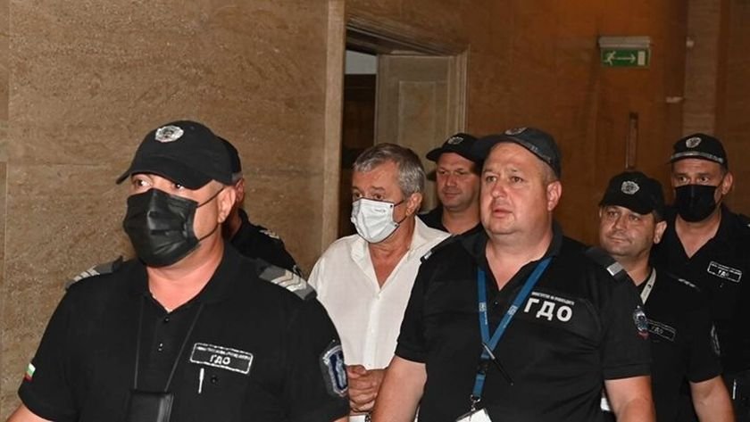 Не съм имал отношения с никой директор на банката (ББР).