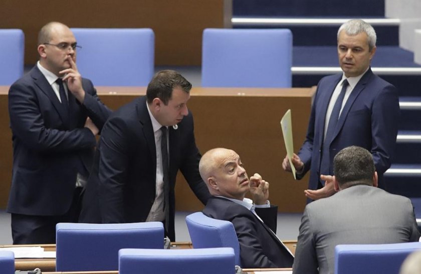 Парламентът отхвърли предложението на народни представители от Възраждане и Има такъв