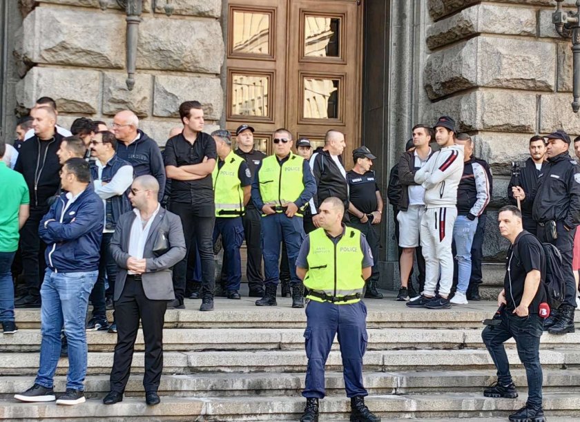 ЦИК се събира на извънредно заседание в този час, за