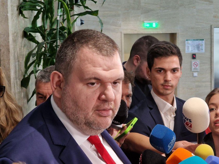 Има едно ДПС, не знам за какво противопоставяне говорите. Има