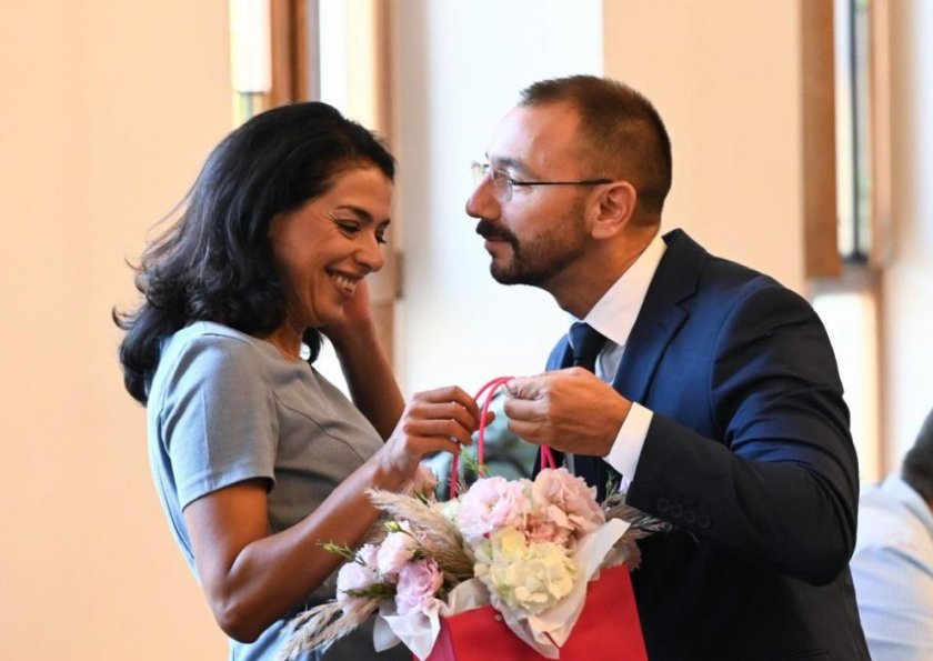 Ваня Григорова се разтопи в обятията на Антон Хекимян. Причината е рожденият