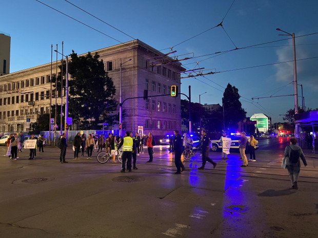 Граждани отново протестираха заради ул. "Опълченска" в столицата