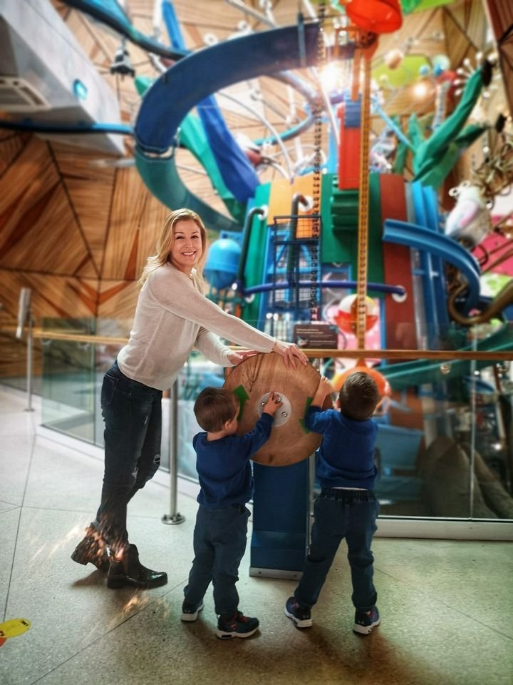 Николета Маданска все по-често може да бъде забелязана в Сандански.