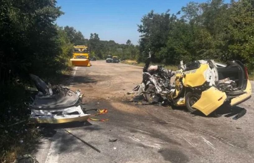 Катастрофа затвори временно главен път София - Варна, в участъка