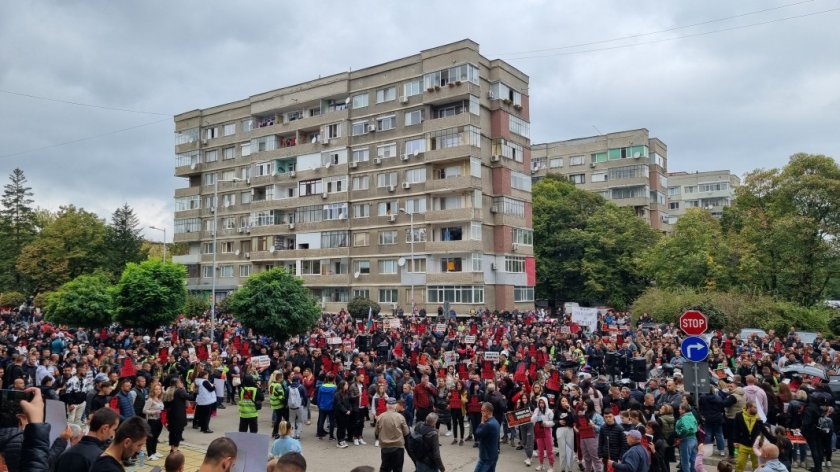 Голям протест в Търговище заради загиналия край Попово моторист