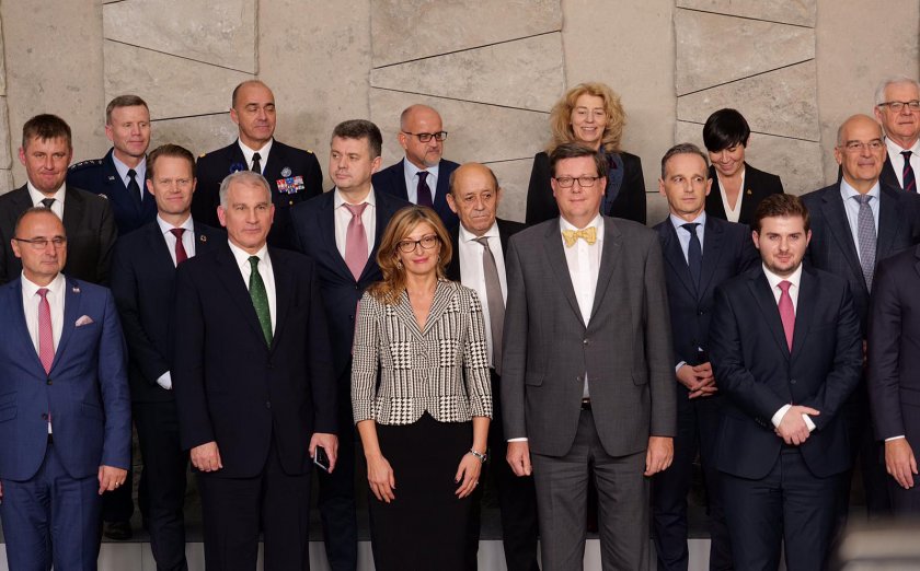 Екатерина Захариева пред НАТО: Даваме 3% от бюджета си за отбрана