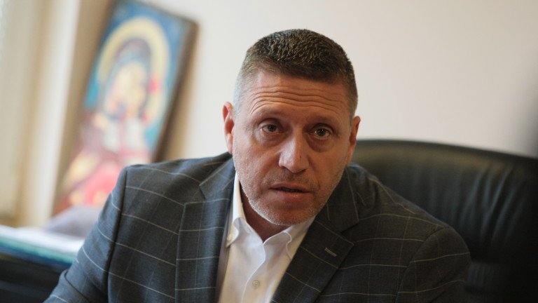 Шефът на Авиоотряд 28: Кацането на Борисов е било опасно
