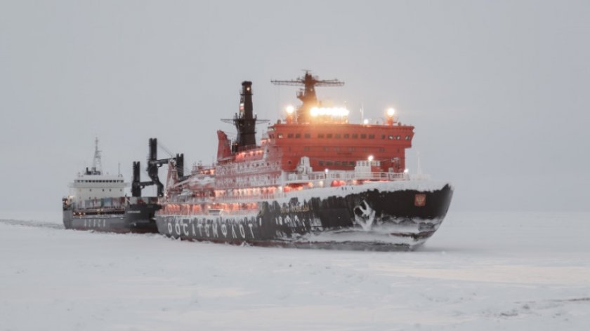 Русия пусна на вода най-големия в света атомен ледоразбивач