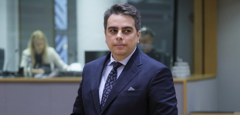 Това, което се случи пред Народния театър преди дни, беше